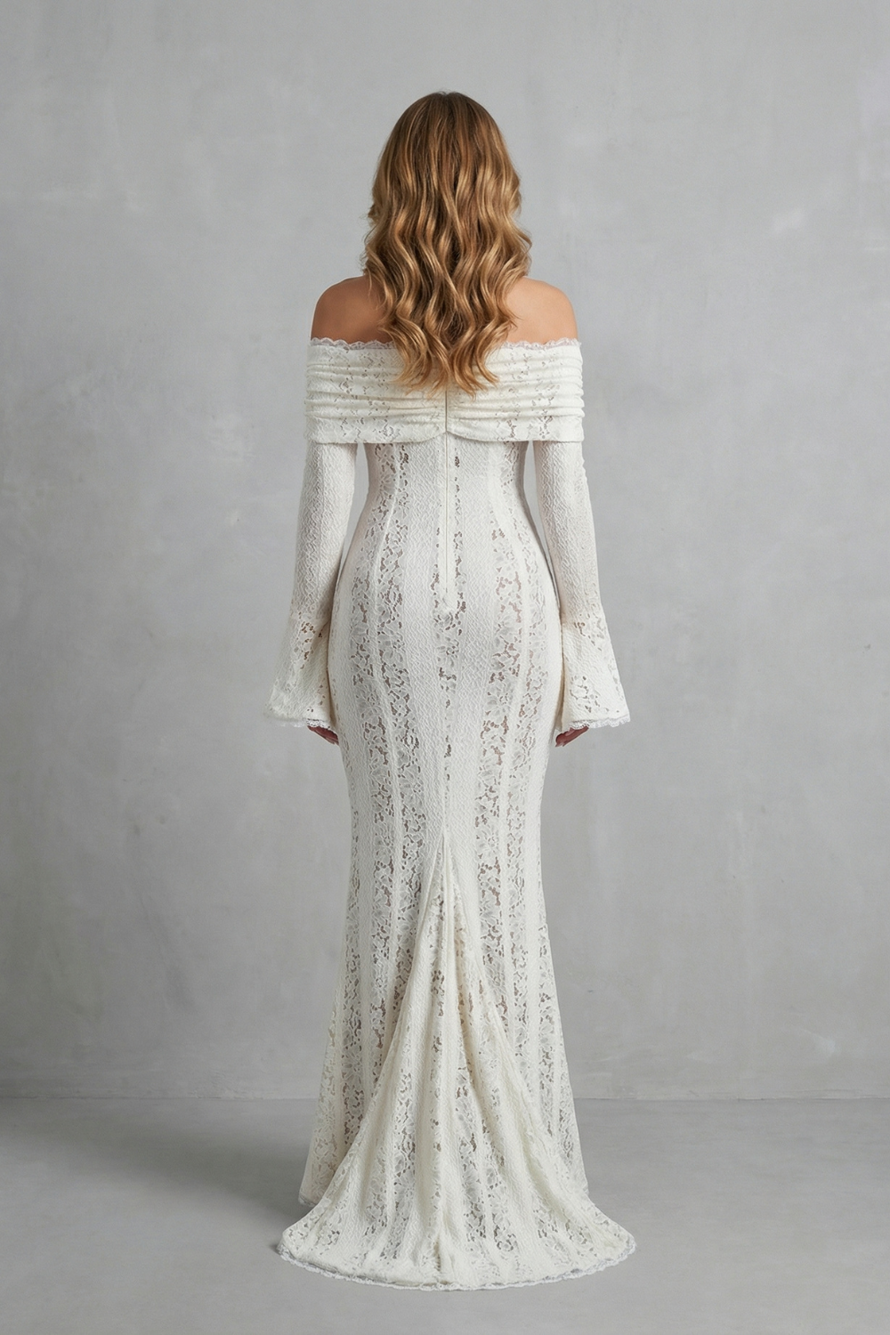 Elarina – Romantische Spitzen-Silhouette – schulterfreies Maxikleid