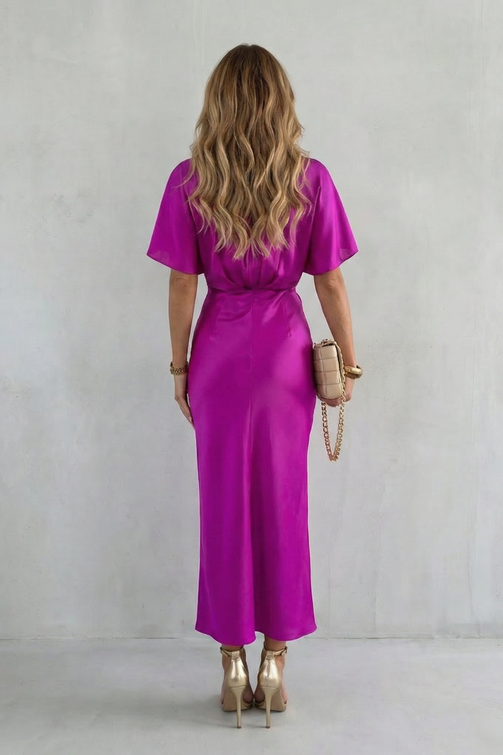 Satinéa – Eleganz mit Knotendetail an der Taille – Midikleid
