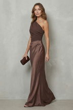 Velmoura – Asymmetrische Satindrapierung – Abendkleid