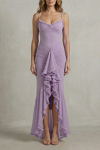 Phoebe – Femininer Rüschenzauber – Ärmelloses High-Low Maxikleid