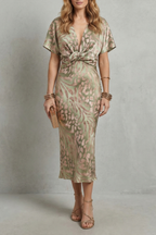Zarielle – Drapierte Eleganz – Maxikleid mit V-Ausschnitt