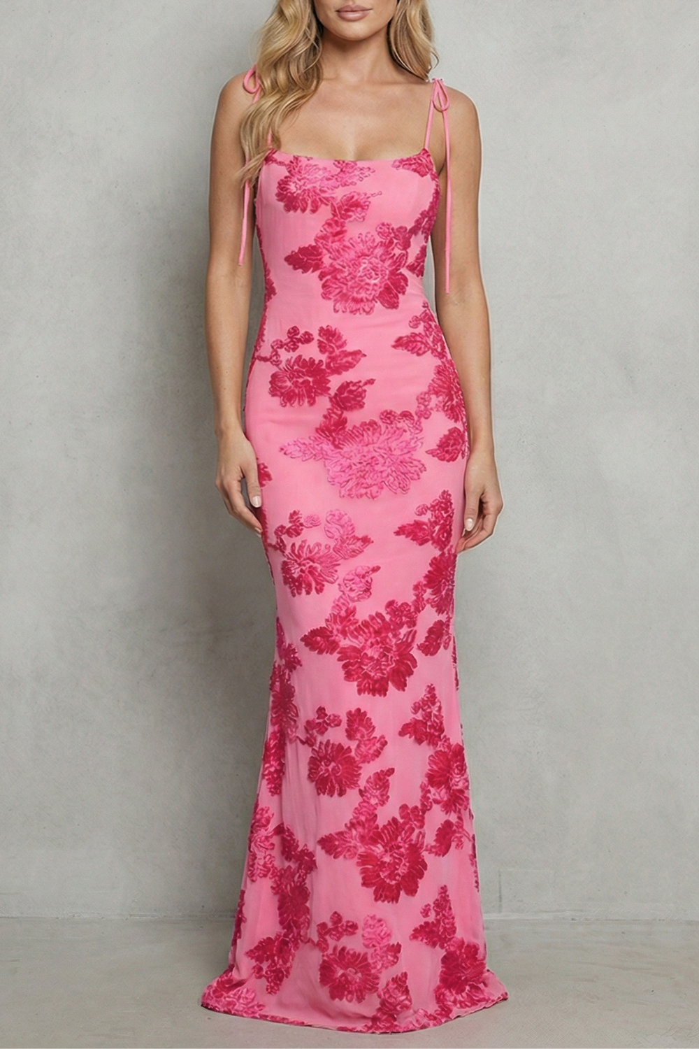 Fiona – Strahlende Blüte – Florales Bodycon Maxikleid für Damen