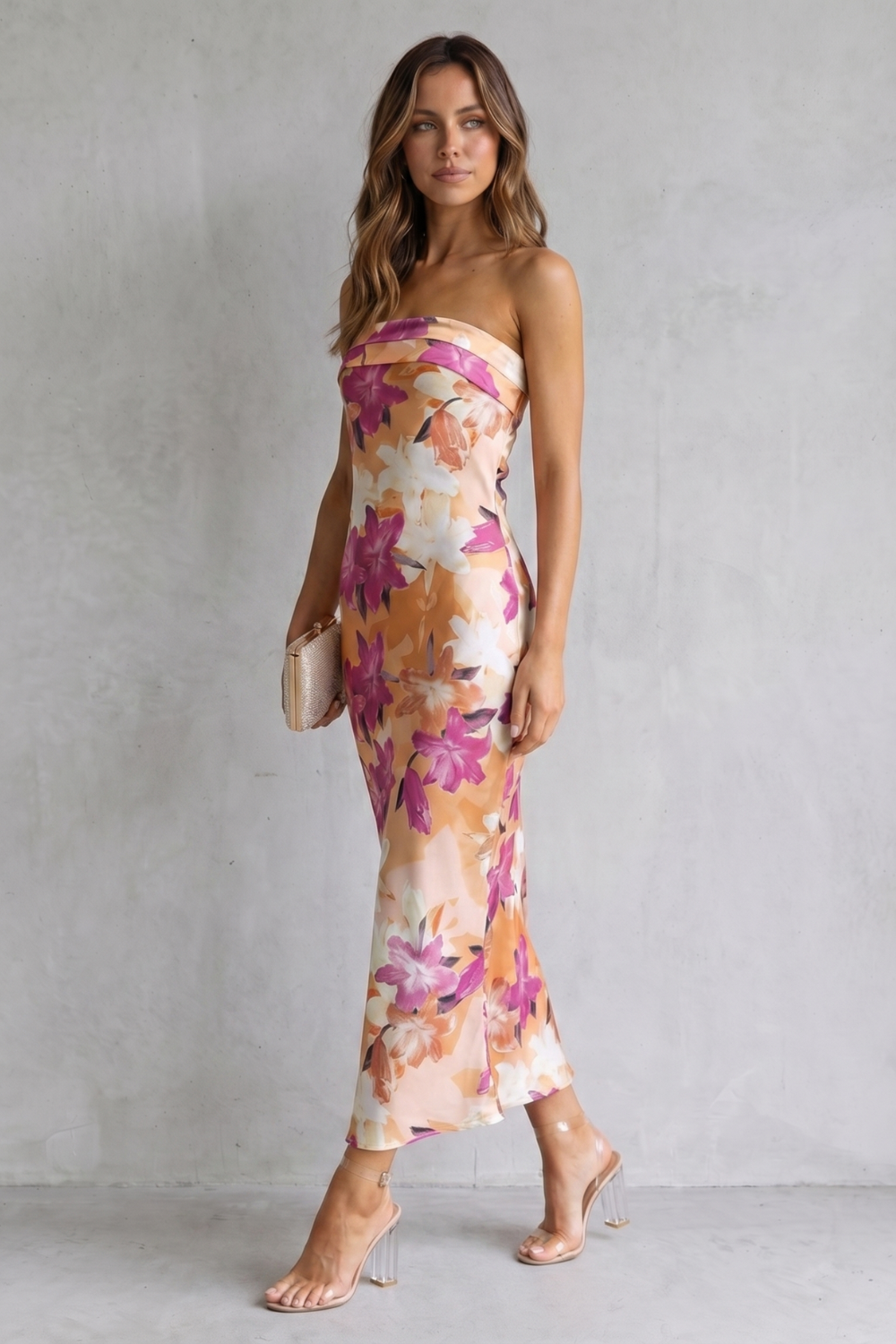 Linneva – Trägerlose florale Eleganz – Maxikleid