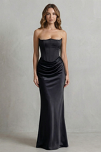Evelisse – Skulptiertes Satin-Drapé – Trägerloses Korsett-Maxikleid