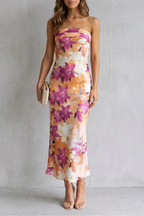 Linneva – Trägerlose florale Eleganz – Maxikleid