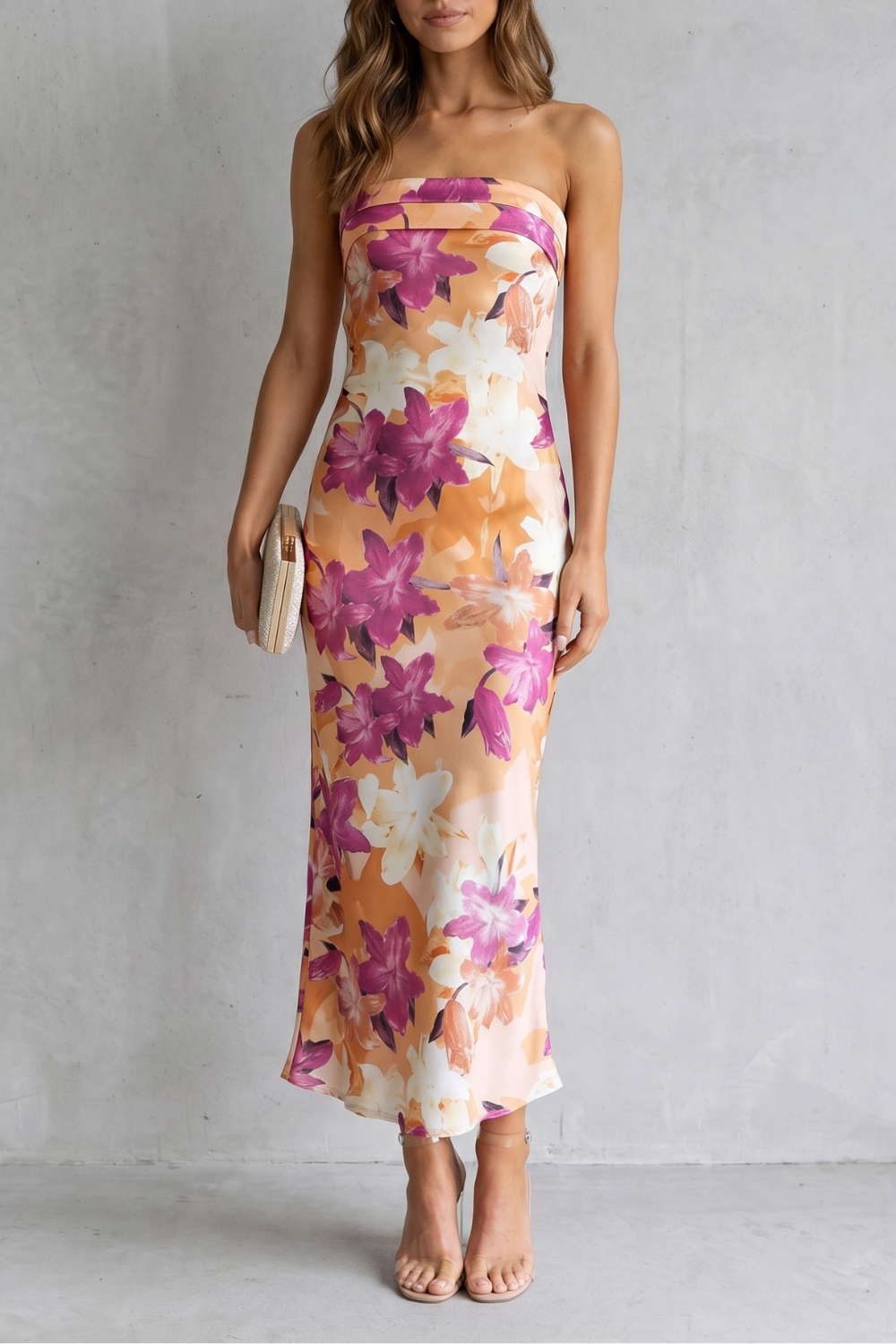 Linneva – Trägerlose florale Eleganz – Maxikleid