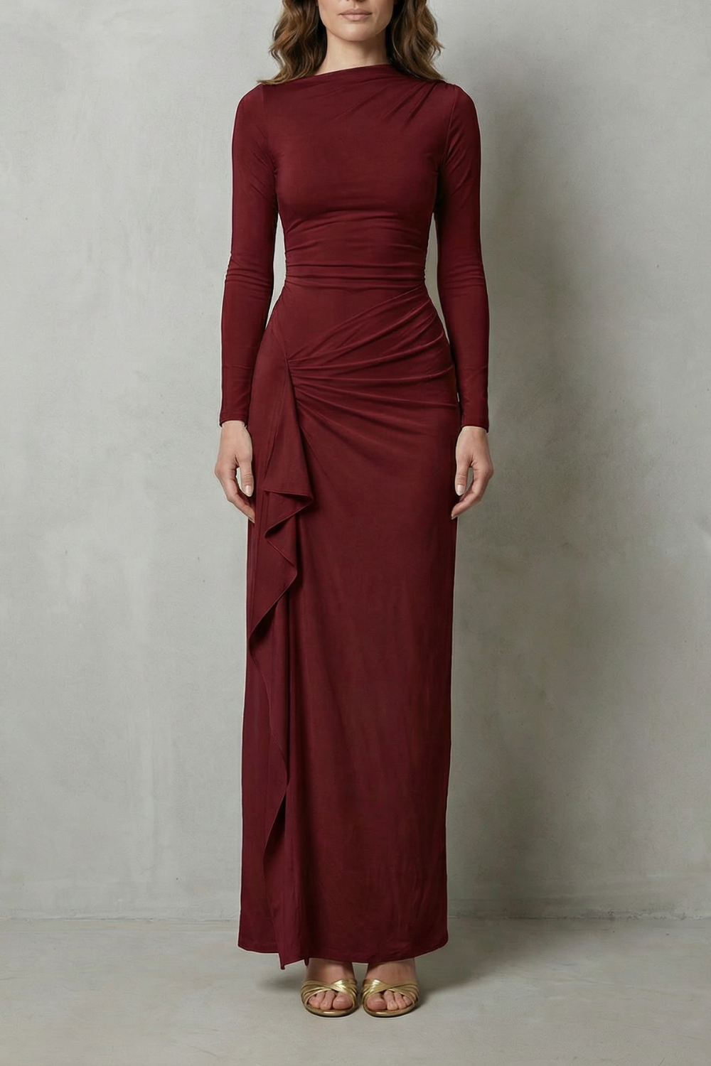 Veneta – Skulptierter Seitendrapée – Maxi-Kleid mit langen Ärmeln