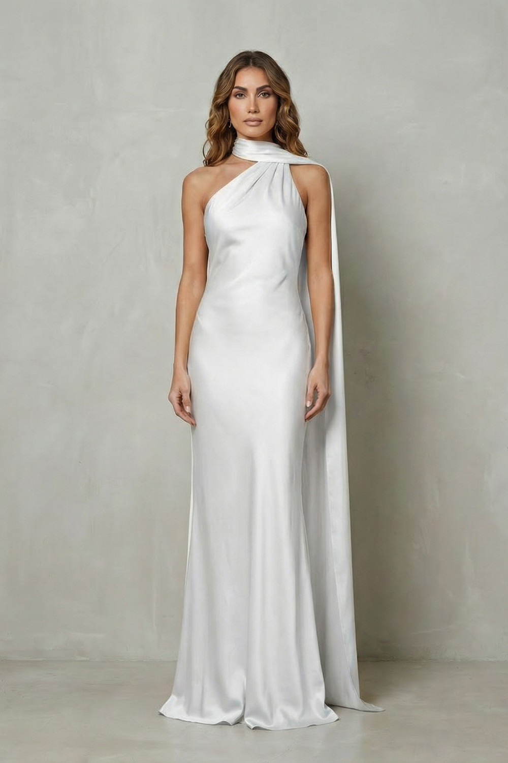 Orlianne – Drapierter Wasserfallausschnitt – Meerjungfrauenkleid aus Satin