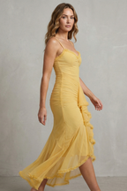 Phoebe – Femininer Rüschenzauber – Ärmelloses High-Low Maxikleid