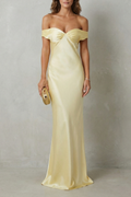 Auréliane – Eleganz in der goldenen Stunde – Schulterfreies Satin-Abendkleid