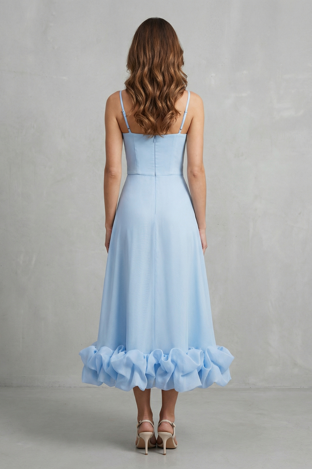 Elowenne – Romantisches Kleid mit Rüschensaum – Ärmelloses Midikleid