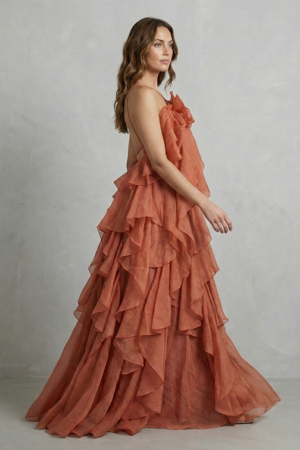 Bellarose – Mehrlagiges Rüschen-Statement – Maxikleid