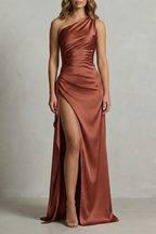 Seraphina – Flüssige Satin-Verführung – One-Shoulder Maxikleid
