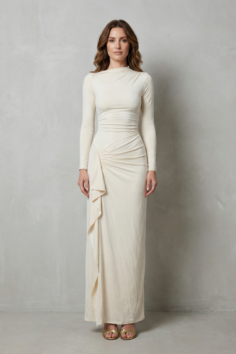 Veneta – Skulptierter Seitendrapée – Maxi-Kleid mit langen Ärmeln