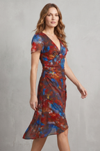 Velmora – Abstrakt-bohemianischer Charme – Midikleid
