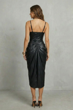 Noirvelle – Sculpted pleated elegance – Midi dress