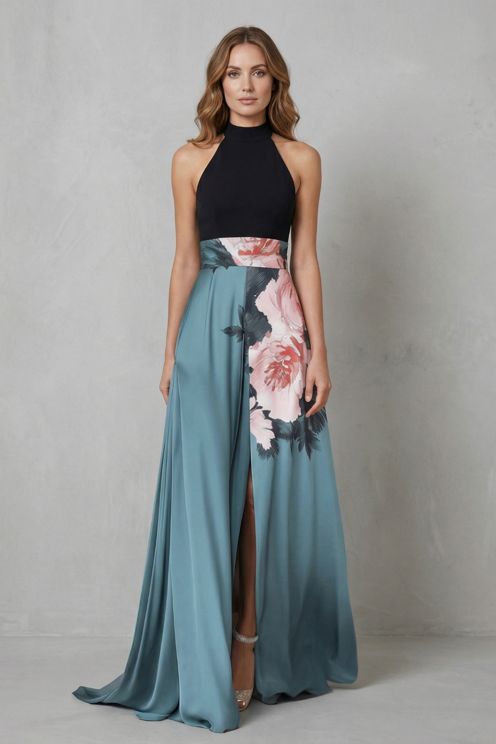 Florévia – Kontrastreiche florale Eleganz – Maxikleid