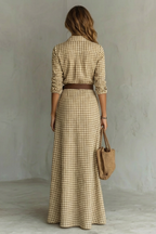 Sienna – Elegantes Faltenkleid mit Gürtel – Langärmliges Hemdblusenkleid in Herbstfarben