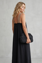 Seravelle – Kreuzträger-Eleganz – Maxikleid