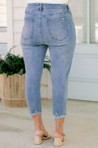 Better Than Ever Capris, Light Wash