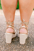 Blooms of Belief Wedges, Gold