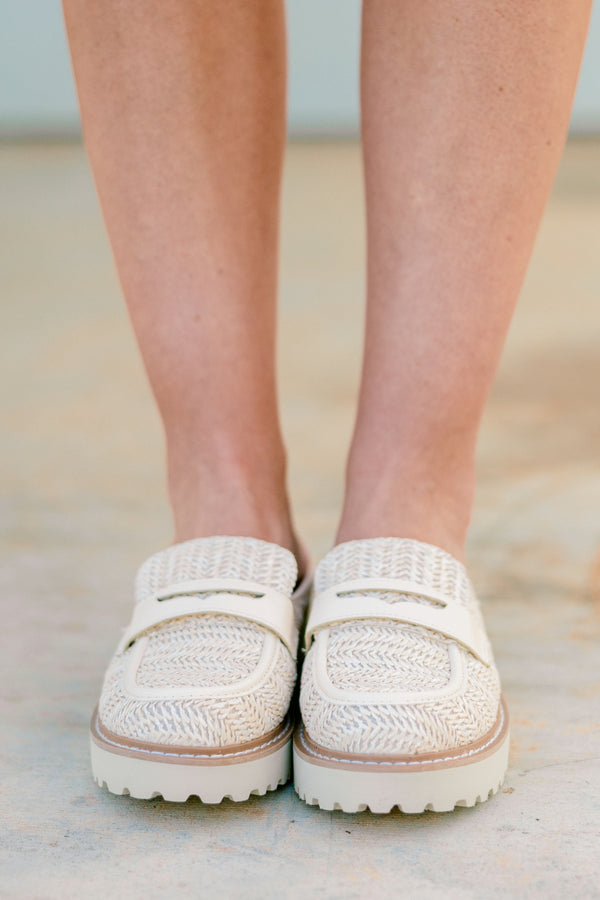 Golden Weave Mules, Natur