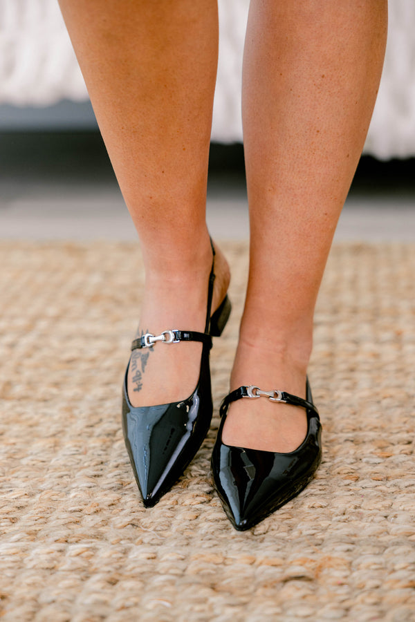 In The Rain Flats, Black