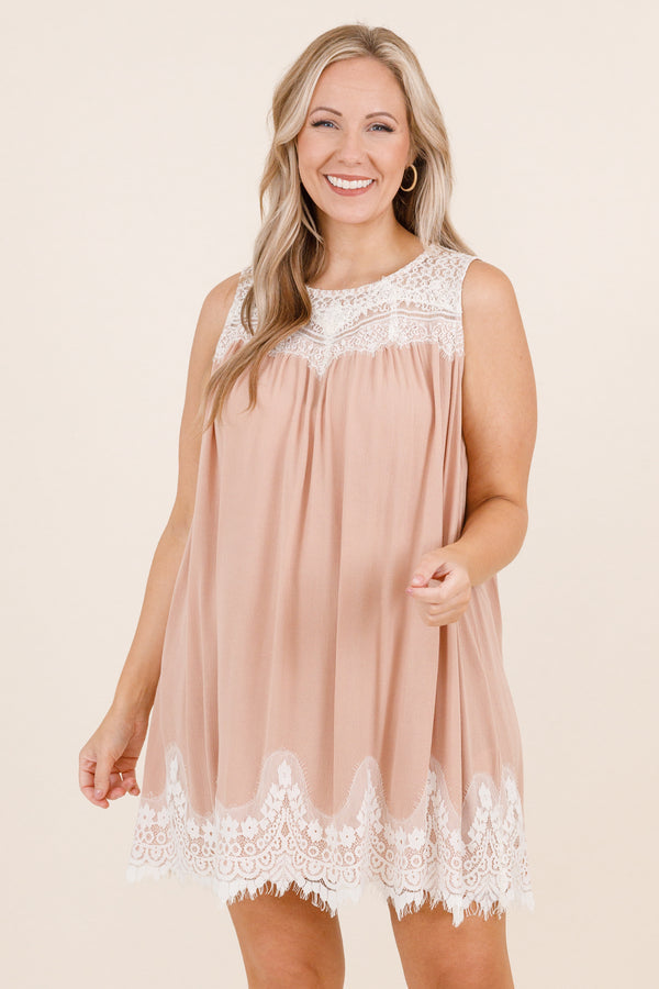 Laced With Love Kleid, Latte