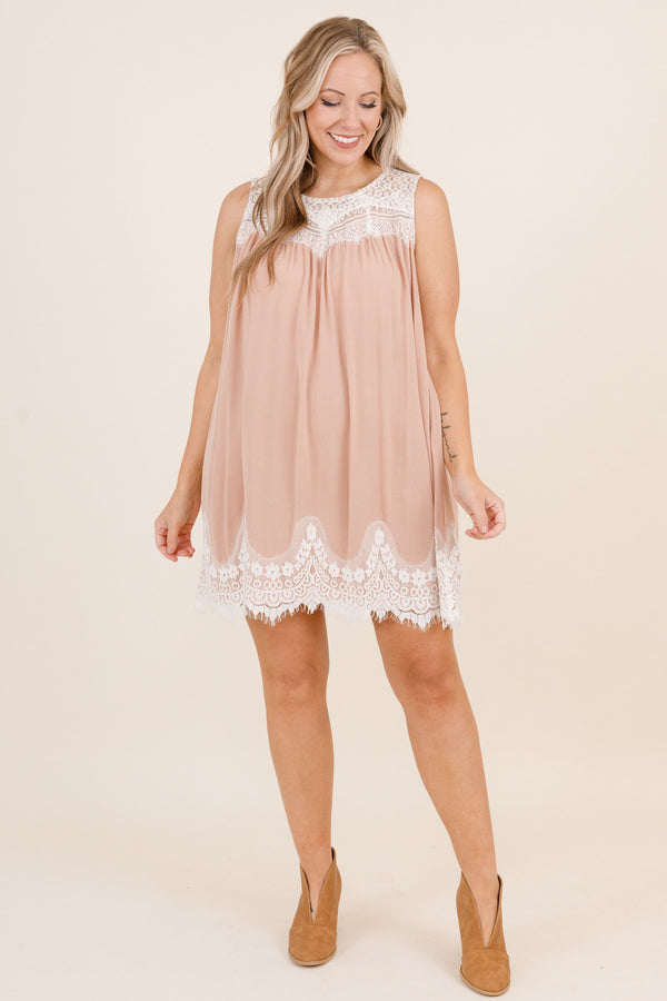 Laced With Love Kleid, Latte