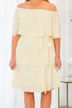 Not Through With You Kleid, Creme