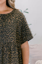 Share Your Story Top, Leopard