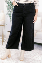 She Always Knows Pants, Black