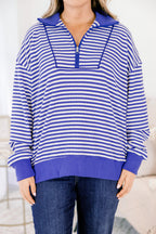 Sie ist ein Academic Pullover, Blau
