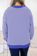 Sie ist ein Academic Pullover, Blau