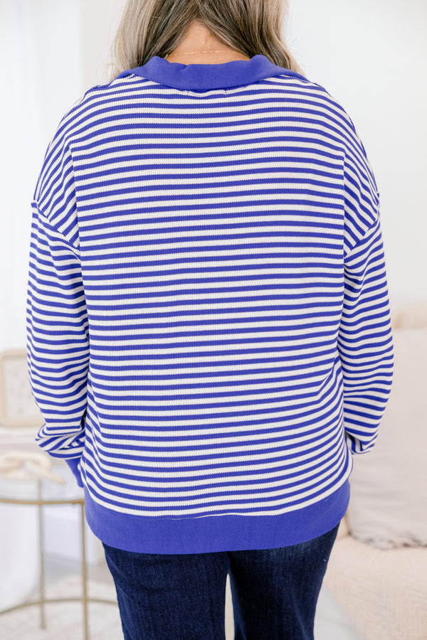 Sie ist ein Academic Pullover, Blau