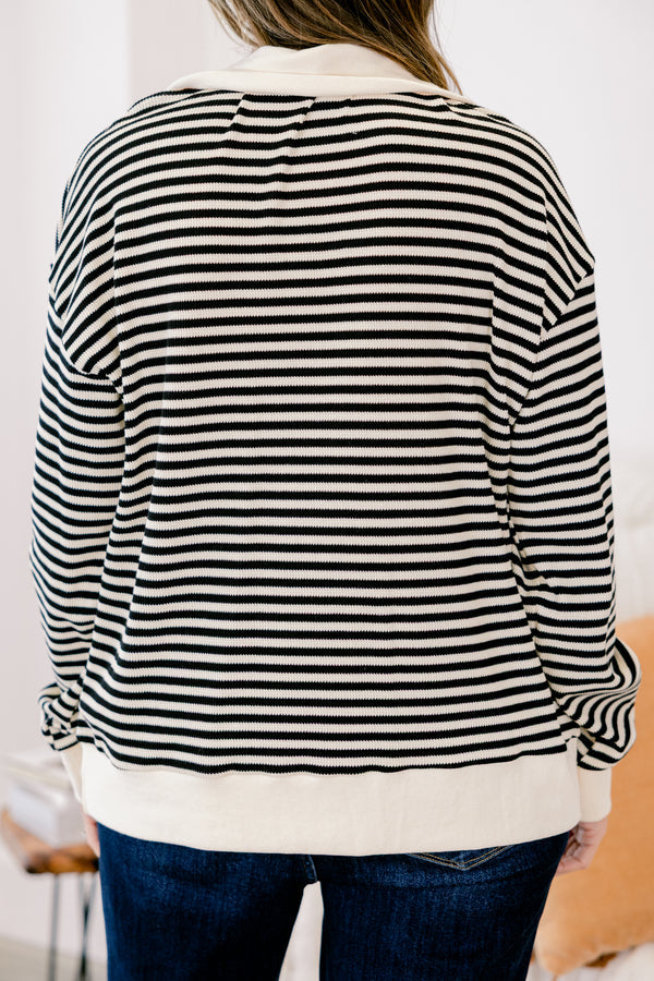 She's An Academic Pullover, Ivory-Black