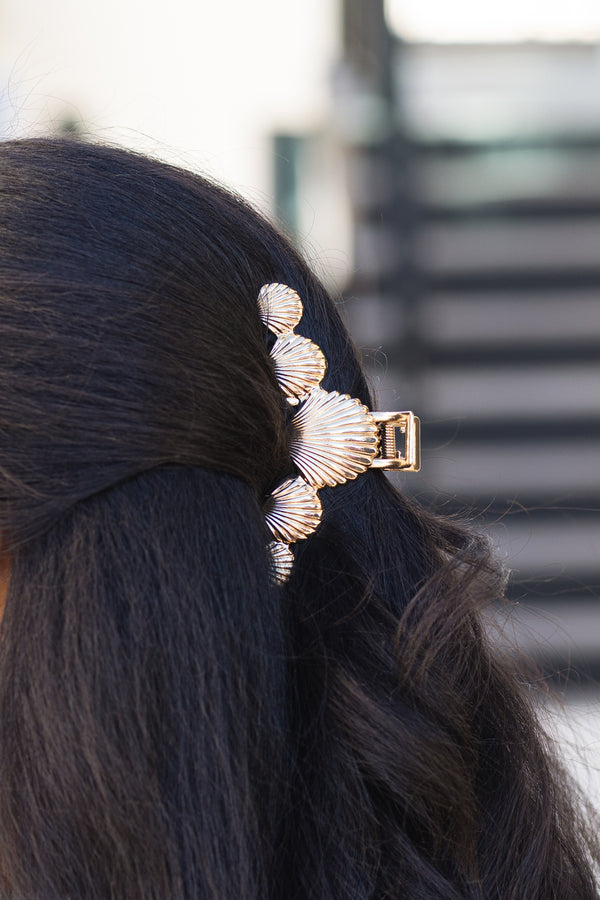 Shoreline Shell Clip, Gold