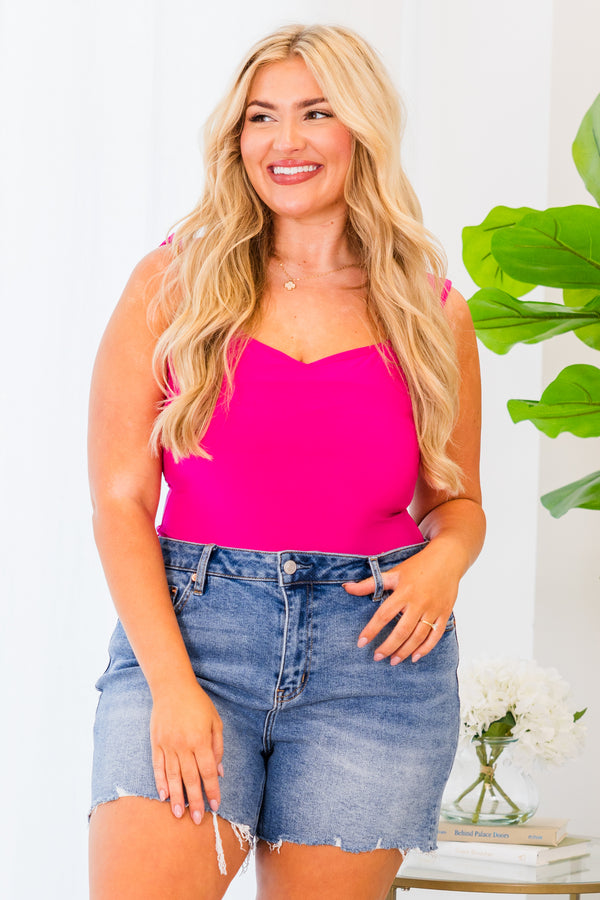 Urbane blaue Jeans-Shorts, mittlere Waschung