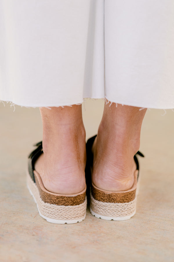 When the Time Is Right Wedges, Black