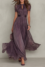 Velouraine – Eleganz mit Spitzen-Keyhole – Maxikleid