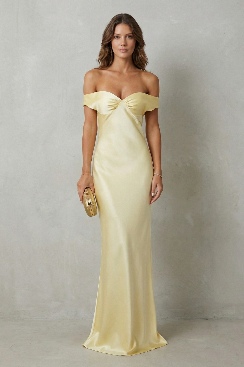 Auréliane – Eleganz in der goldenen Stunde – Schulterfreies Satin-Abendkleid