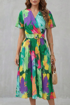 Rosévara – Tropisch-florales Flair – Midikleid