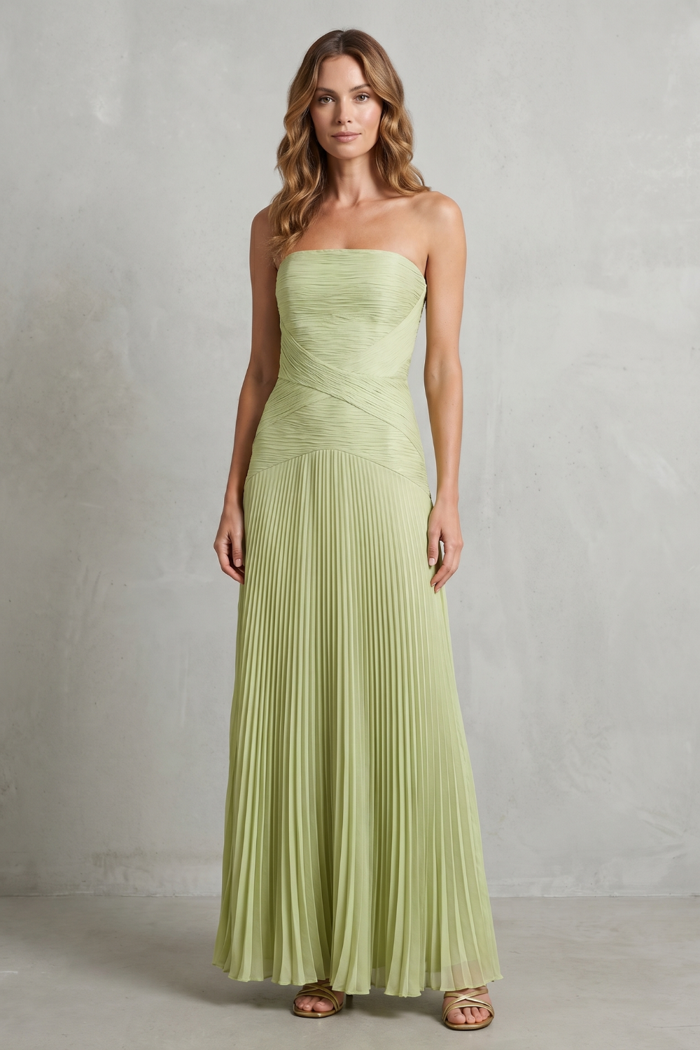 Skyelle – Plissierte trägerlose Eleganz – Maxikleid