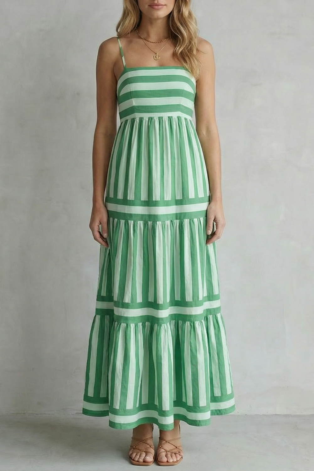 Candessa – Verspielte Streifenstufen – Maxikleid mit Spaghettiträgern