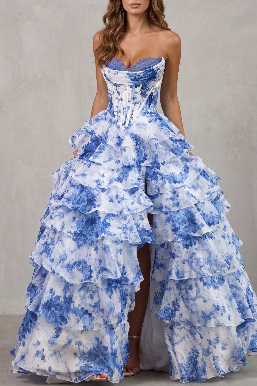 Fleurienne – Mehrlagige Blumen-Couture – Maxikleid
