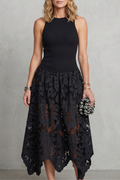 Atalisse – Eleganz mit Spitzenkontrast – Midikleid