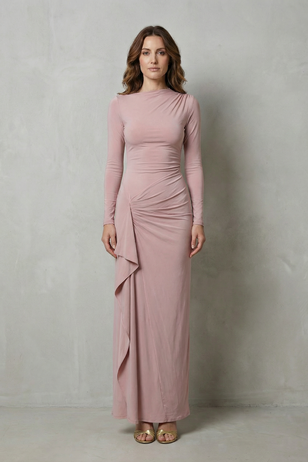 Veneta – Skulptierter Seitendrapée – Maxi-Kleid mit langen Ärmeln