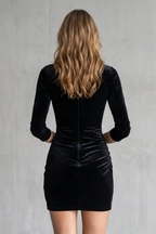 Valérine – Deep plunge detail – Velvet mini dress
