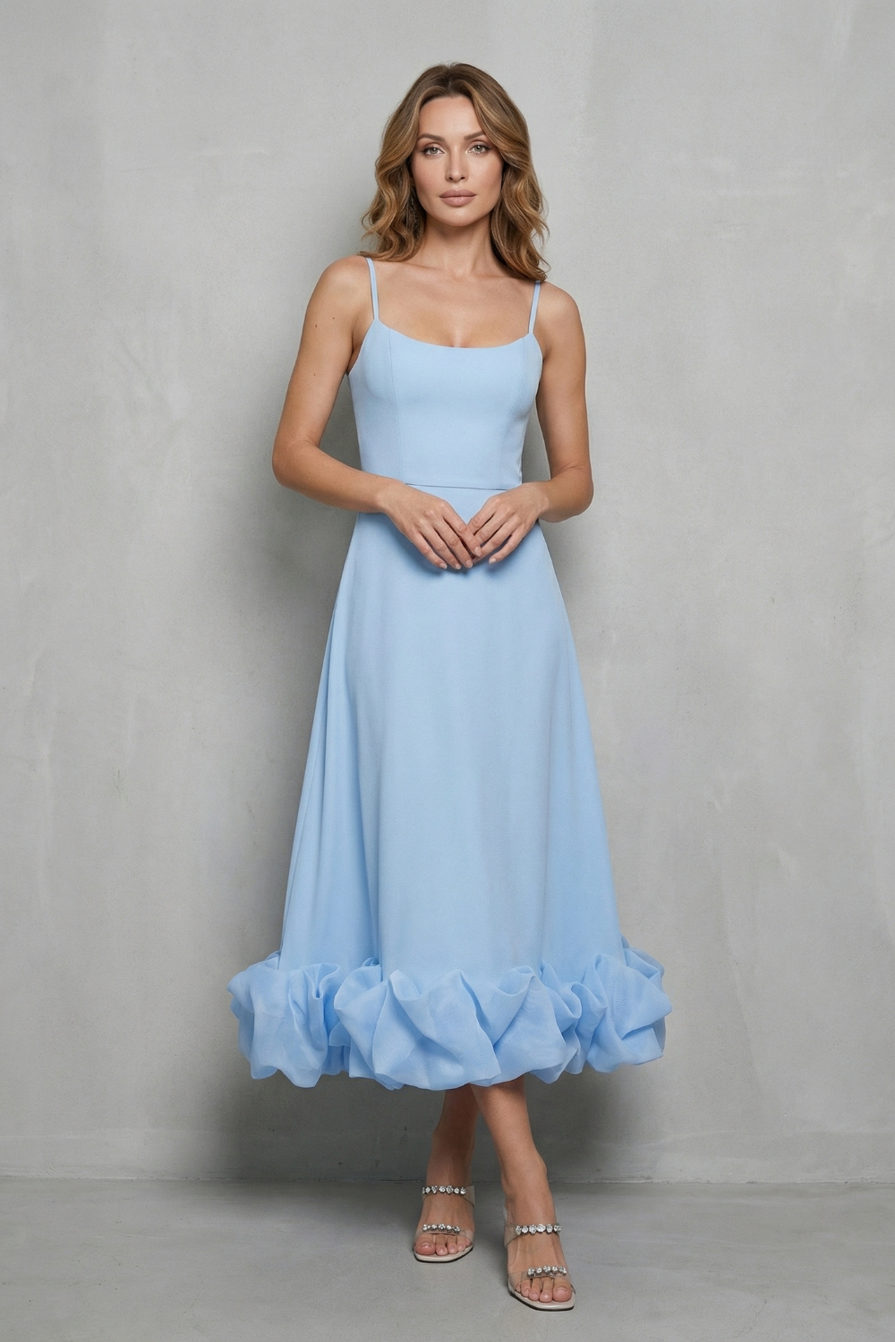 Elowenne – Romantisches Kleid mit Rüschensaum – Ärmelloses Midikleid