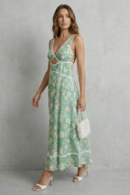 Luminara – Künstlerische Cutout-Eleganz – Maxikleid